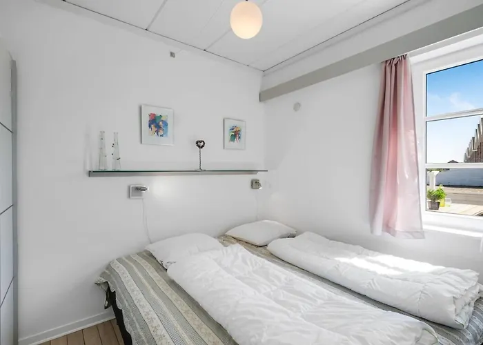 Hansia By Interhome *